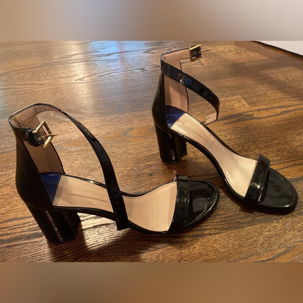 Stuart Weiztman black patent leather block heels size 8.5